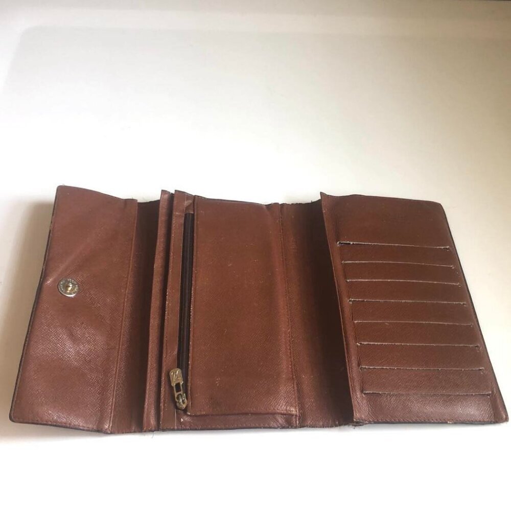 LOUIS VUITTON Vintage LV Monogram Canvas Bifold Wallet Made in France MSRP $800 - Picture 11 of 16